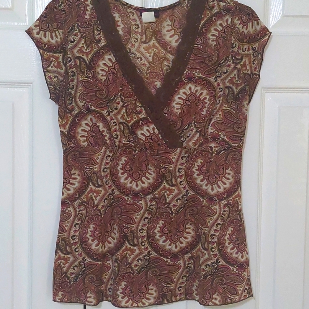 Multi-colored paisley camisole tee